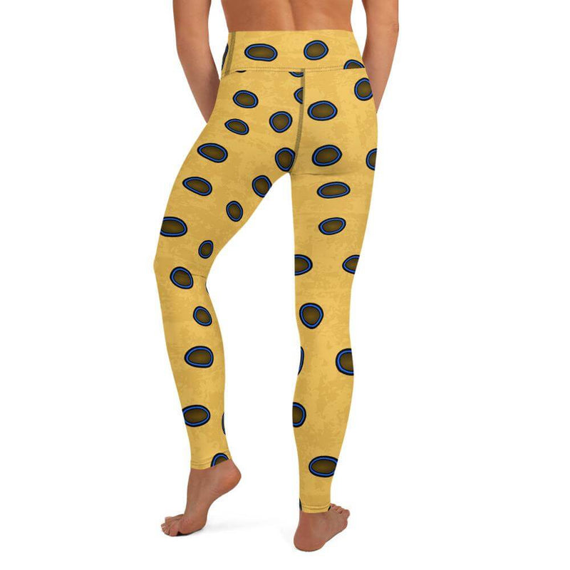 Back view of yoga leggings showing Blue-Ringed Octopus pattern.